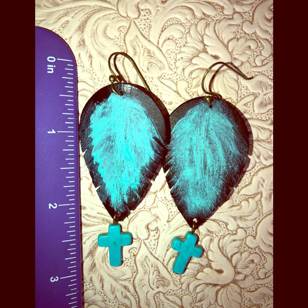 BLACK & TURQUOISE FEATHER STYLE EARRINGS